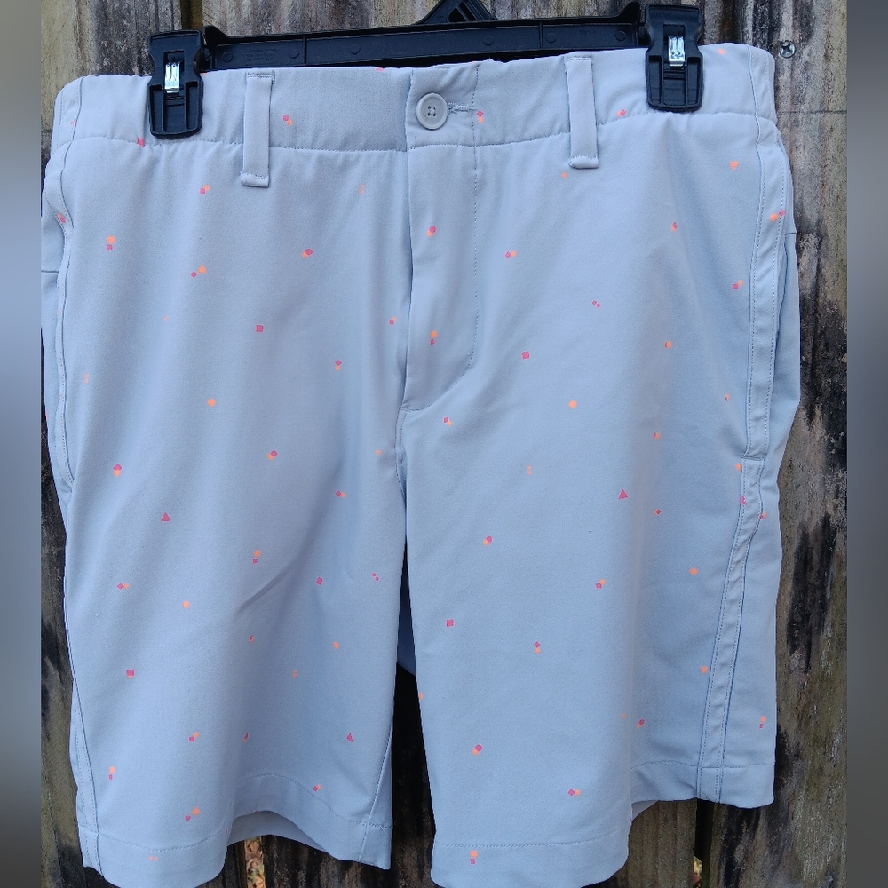UNDER ARMOUR Men's Light Gray Print Golf Shorts 32 Waist